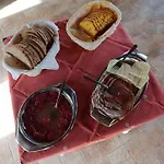 La Tana Dei Tassi