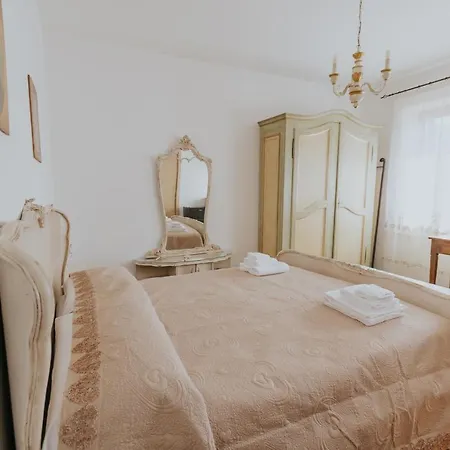 La Tana Dei Tassi Bed & Breakfast