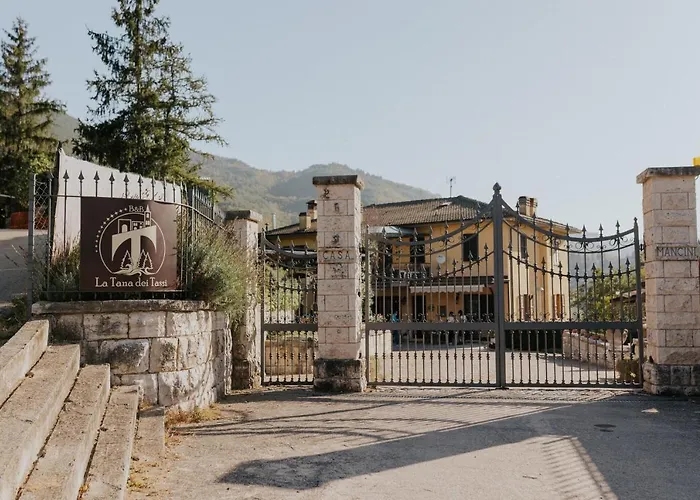 La Tana Dei Tassi Bed & Breakfast 3*